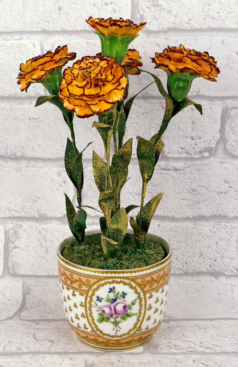 BOUQUET D'ŒILLETS D'INDE de Didier Gardillou  dans un  POT en porcelaine de Paris du XVIIIe-photo-3