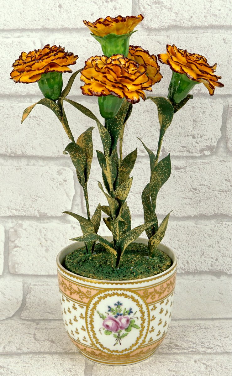 BOUQUET D'ŒILLETS D'INDE de Didier Gardillou  dans un  POT en porcelaine de Paris du XVIIIe-photo-4