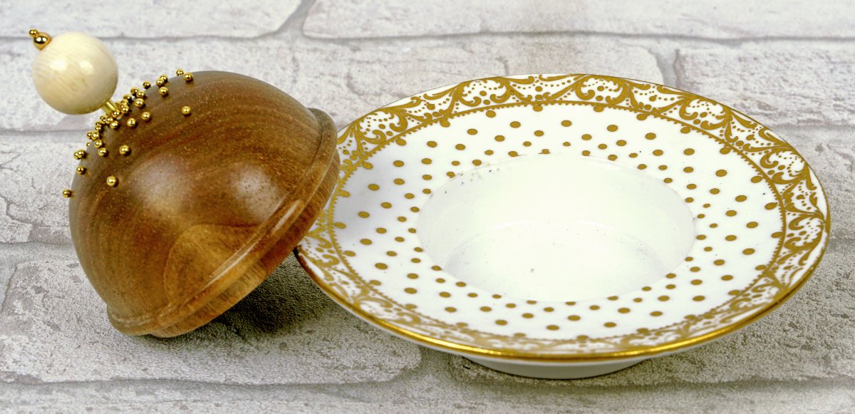 Box Made From 18th-century Sèvres Porcelain And Its Lid, By Isabelle Fustinoni-photo-1