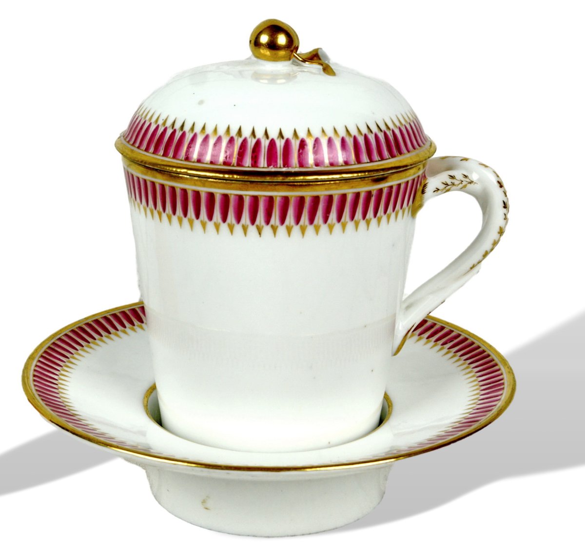 Tasse Trembleuse Couverte Et Sa Soucoupe En Porcelaine De Paris  - Ep. Fin XVIIIe