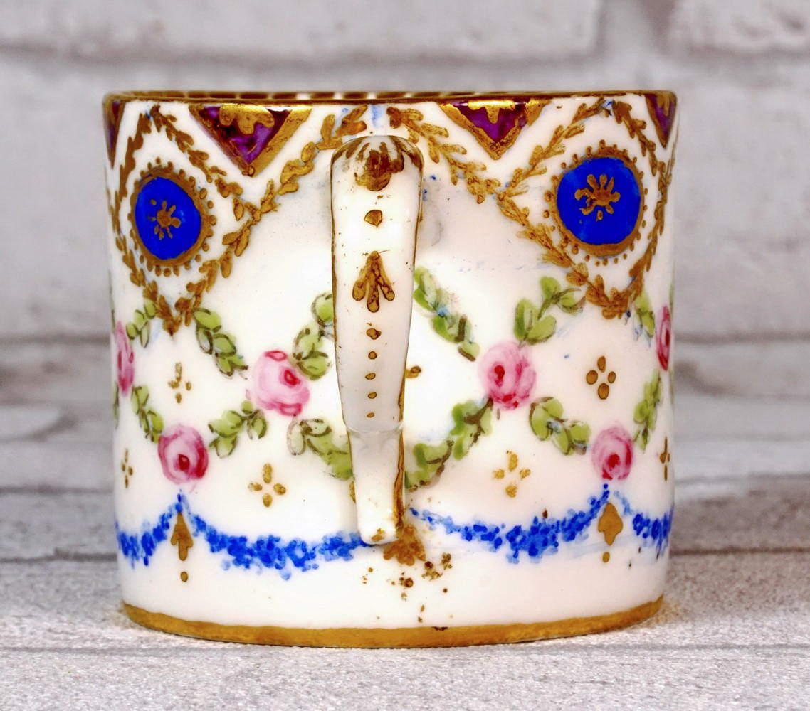 TASSE et sa SOUCOUPE (4e Grandeur) En Porcelaine Tendre de SEVRES - Ep. XVIIIe - Louis XVI-photo-4