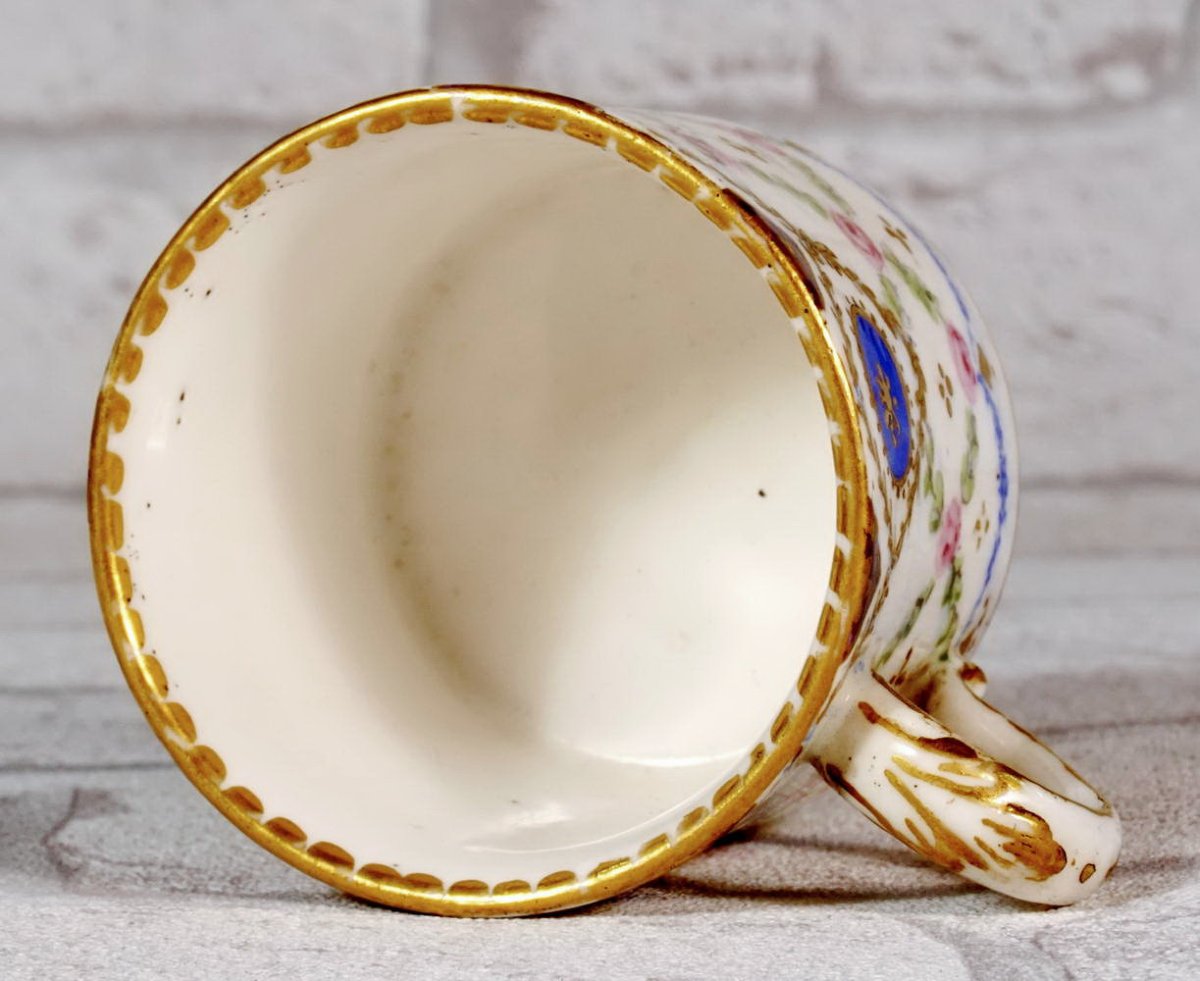 TASSE et sa SOUCOUPE (4e Grandeur) En Porcelaine Tendre de SEVRES - Ep. XVIIIe - Louis XVI-photo-3