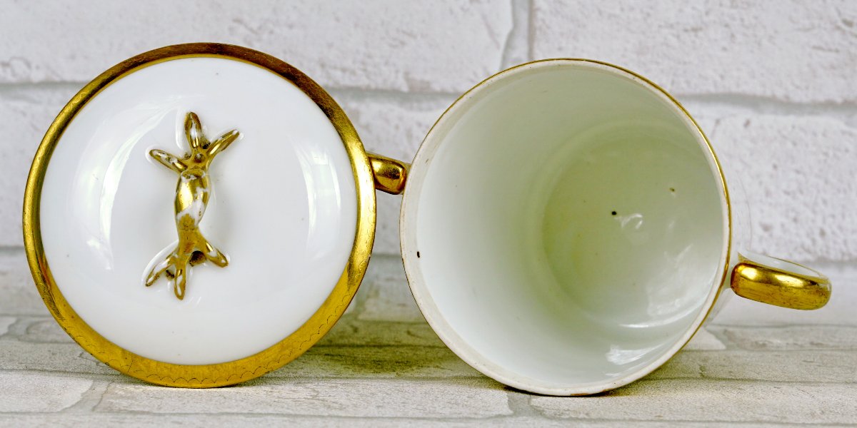 TASSE TREMBLEUSE à 2 ANSES et sa SOUCOUPE en porcelaine de LIMOGES-COMTE D'ARTOIS - Ep. XVIIIe-photo-5