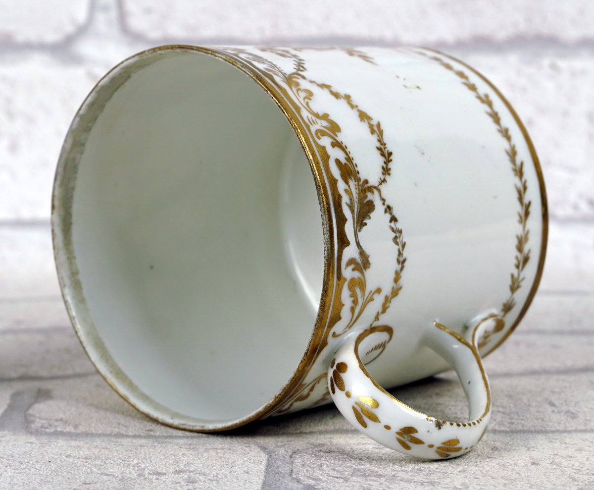 GRANDE TASSE à CHOCOLAT en porcelaine de PARIS - Manufacture du DUC D'ANGOULEME - Ep. XVIIIe-photo-2