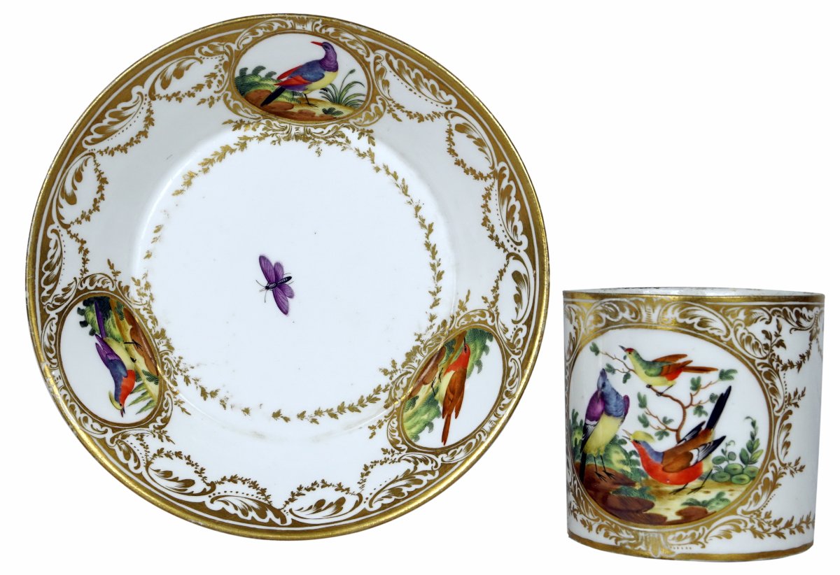 GRANDE TASSE à CHOCOLAT en porcelaine de PARIS - Manufacture du DUC D'ANGOULEME - Ep. XVIIIe