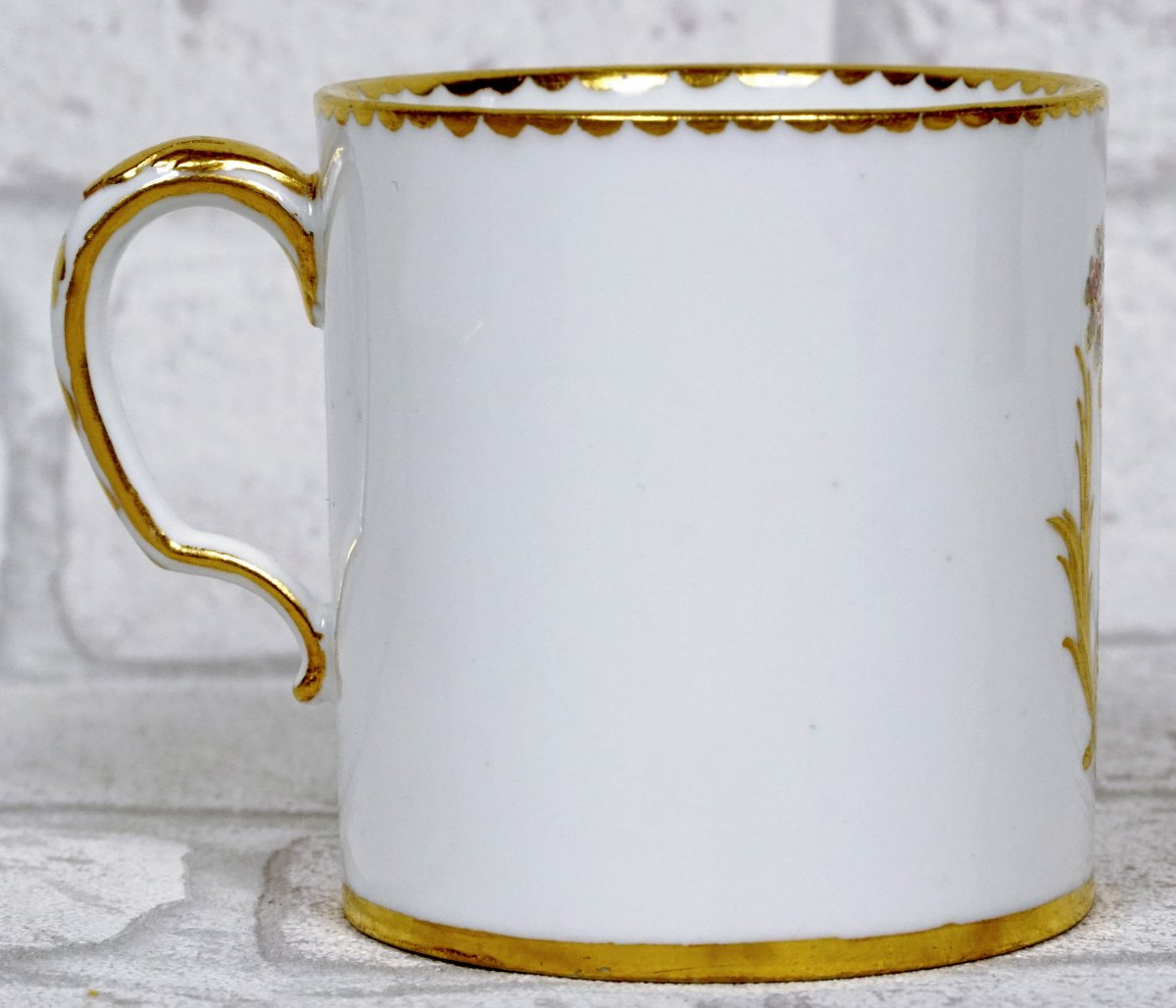 TASSE Litron et sa SOUCOUPE  en  porcelaine de SÈVRES – ÉP. XVIIIe-photo-3