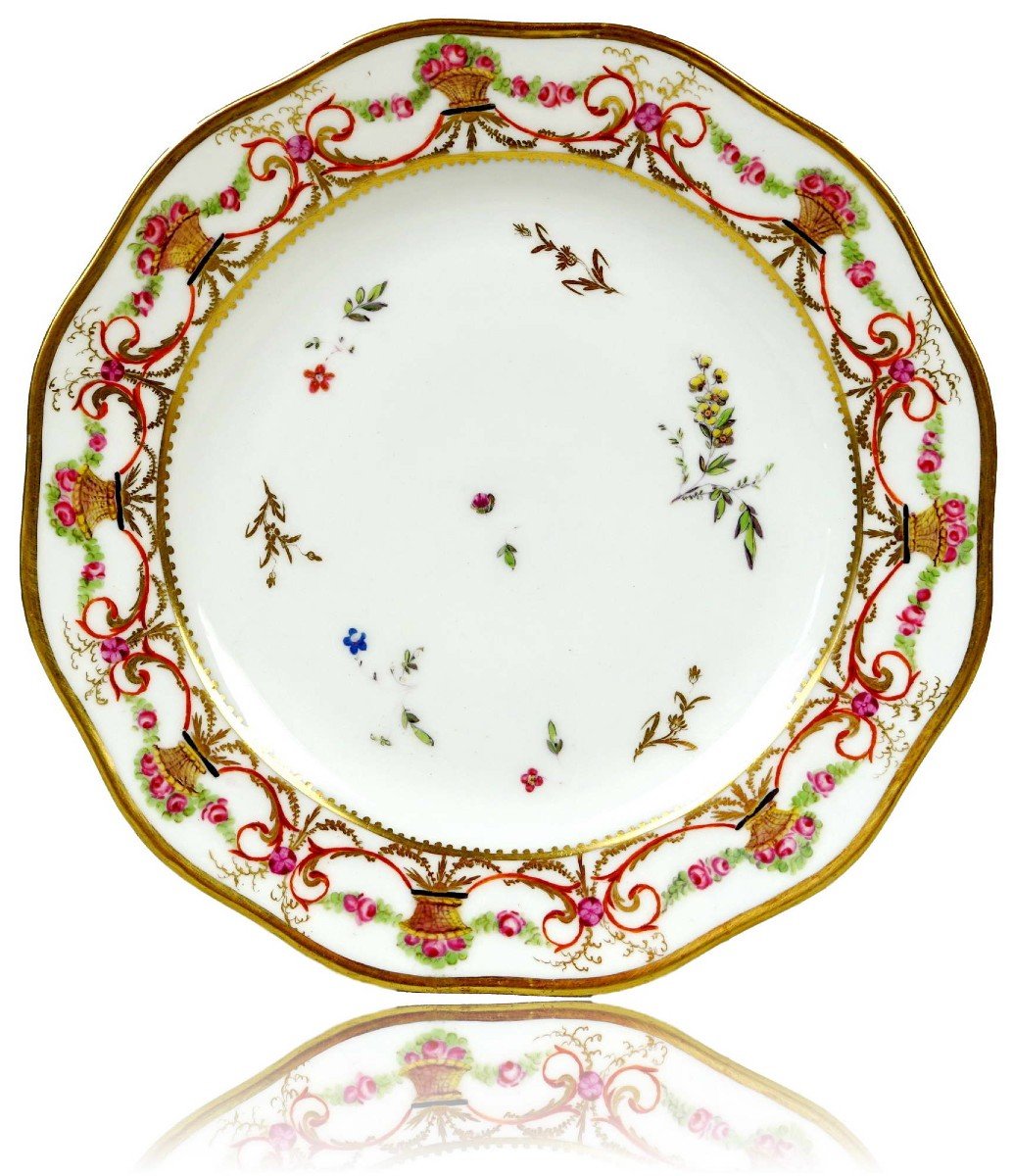 Small Paris Porcelain Dessert Plate - Ep. 18th Century - Louis XVI