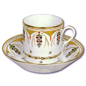 TASSE et sa SOUCOUPE en porcelaine de PARIS - Manufacture Indéterminée - Ep. XVIIIe