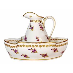 BROC à EAU et son BASSIN - Manufacture A LA REINE - Porcelaine de PARIS - Ep. XVIIIe