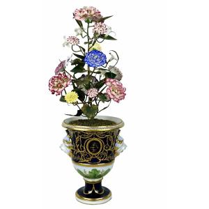 BOUQUET de FLEURS en PORCELAINE de Didier GARDILLOU dans  VASE en porcelaine de PARIS du XVIIIe