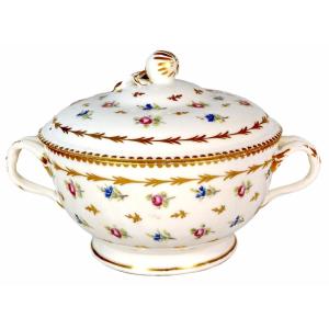ECUELLE à BOUILLON en porcelaine de la  Manufacture A LA REINE à PARIS - Ep. XVIIIe