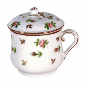 POT à CRÈME ou POT à JUS en porcelaine de la Manufacture de LOCRÉ - PARIS - Ep. XVIIIe