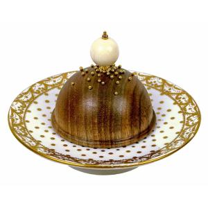 Box Made From 18th-century Sèvres Porcelain And Its Lid, By Isabelle Fustinoni