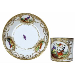 GRANDE TASSE à CHOCOLAT en porcelaine de PARIS - Manufacture du DUC D'ANGOULEME - Ep. XVIIIe