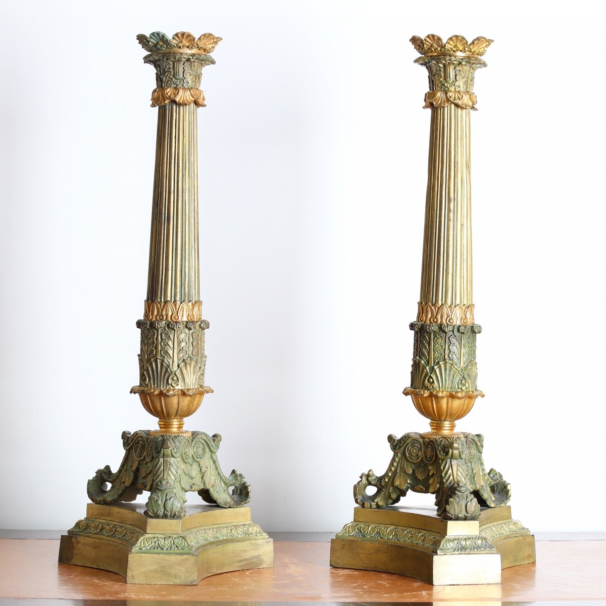Grande Paire De Flambeaux Bougeoirs tripode En Bronze, époque Restauration 48 cm – Début XIXe-photo-1