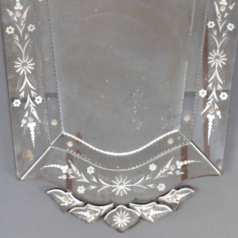 Miroir Vénitien a fronton et couronne Florale encadrement a pareclose Hauteur 110 Cm - 1940-photo-2