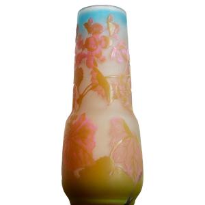 Vase floral rose et bleu Par Emile Gallé Circa 1900 Art Nouveau - Era Daum, Muller, Delatte