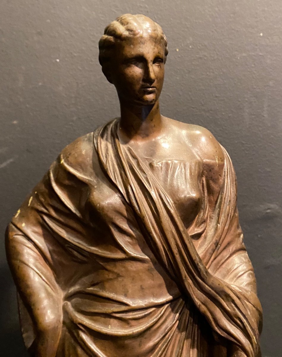 Woman With Antique Bronze-photo-4