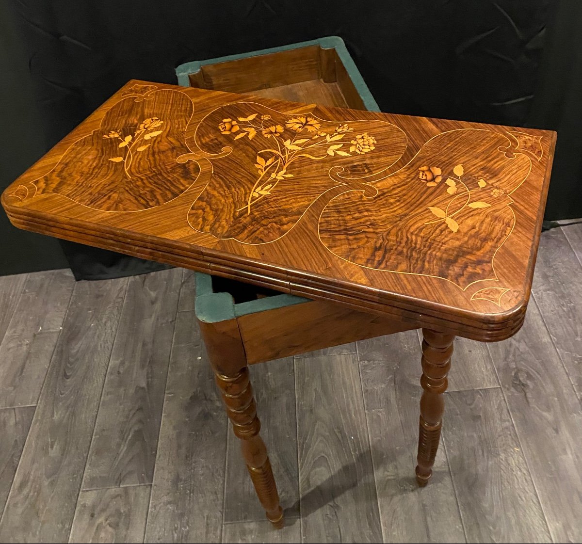Game Table In Walnut And Marquetry-photo-4