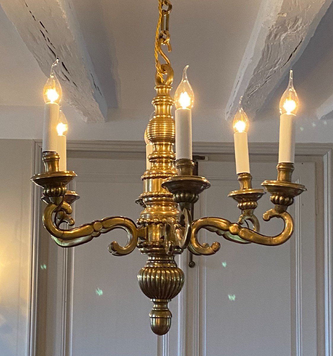 Bronze Chandelier With 6 Arms Of Light