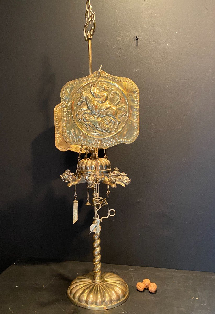 Lampe à Pétrole Ancienne Art Déco Réservoir Verre Prune avec sa méche