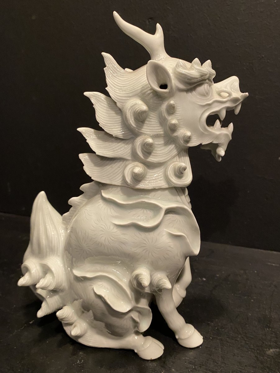 White Porcelain Dragon Bottle-photo-4