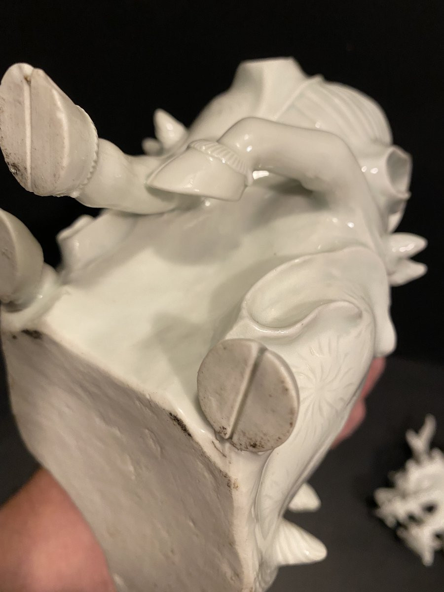 White Porcelain Dragon Bottle-photo-8