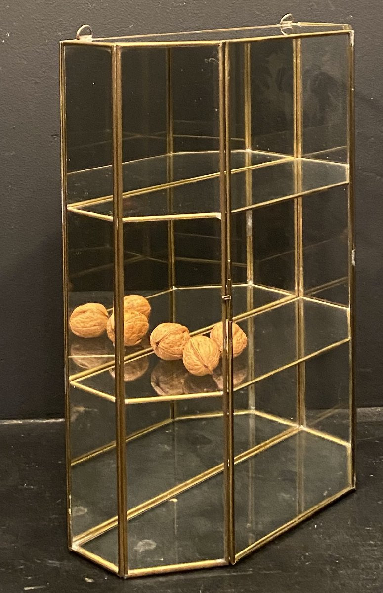 Very Small Display Case To Place Or Hang.-photo-3