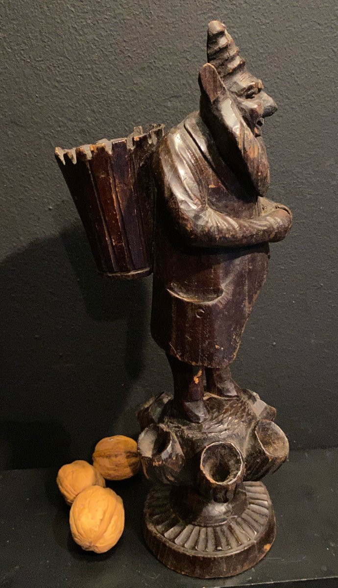 19th Century Carved Wooden Statuette-photo-3
