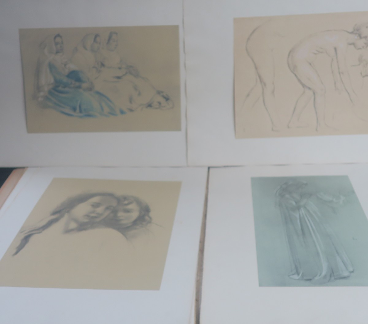 Maurice Denis,. vingt cinq Ssanguines, dessins réhaussés et dessins reproduits e
