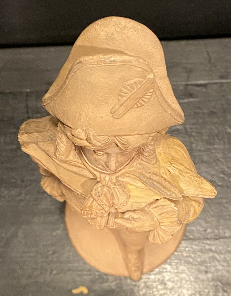 statuette en terre cuite représentant un incroyable -photo-4