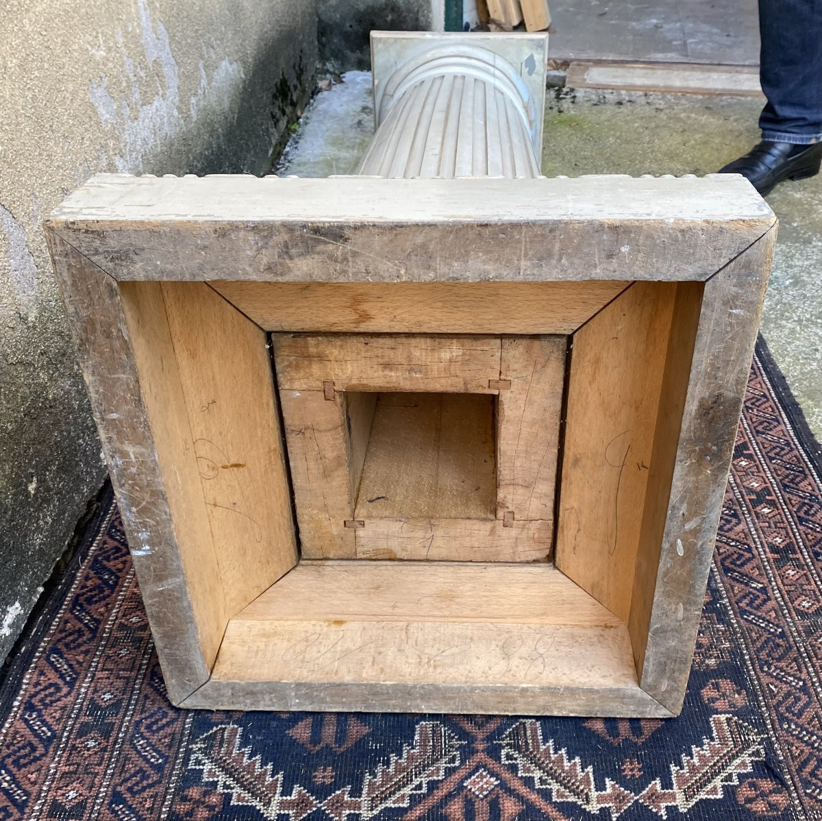 importante colonne en bois peint-photo-3