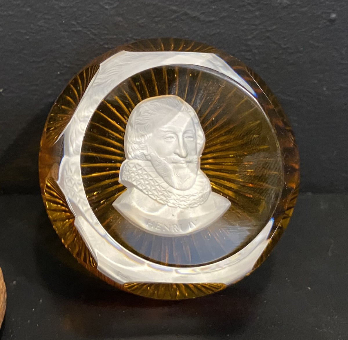 presse papier  de Baccarat représentant Henri IV