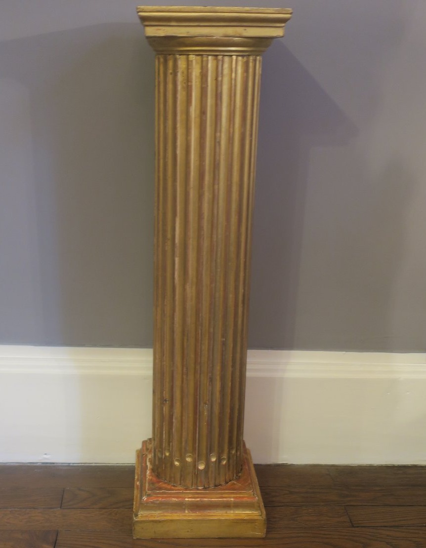 colonne en bois doré