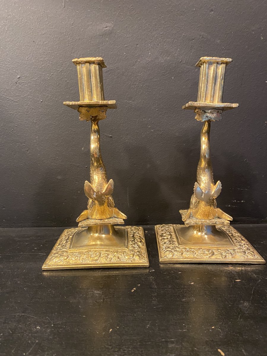 paire de bougeoirs " au dauphin ".-photo-1