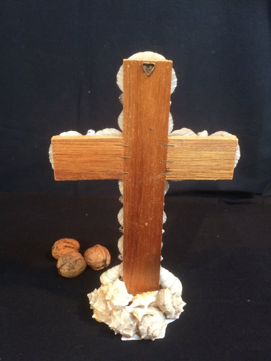 Christ Sur Un Crucifix En Coquillages-photo-3