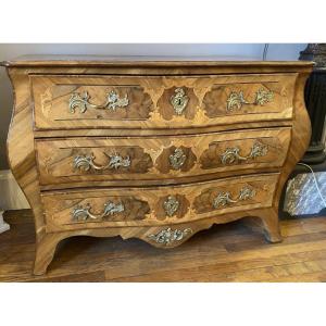 commode galbée d'époque Louis XV