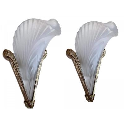 Pair Of Art Deco Sconces - Feather Model In Molded Glass