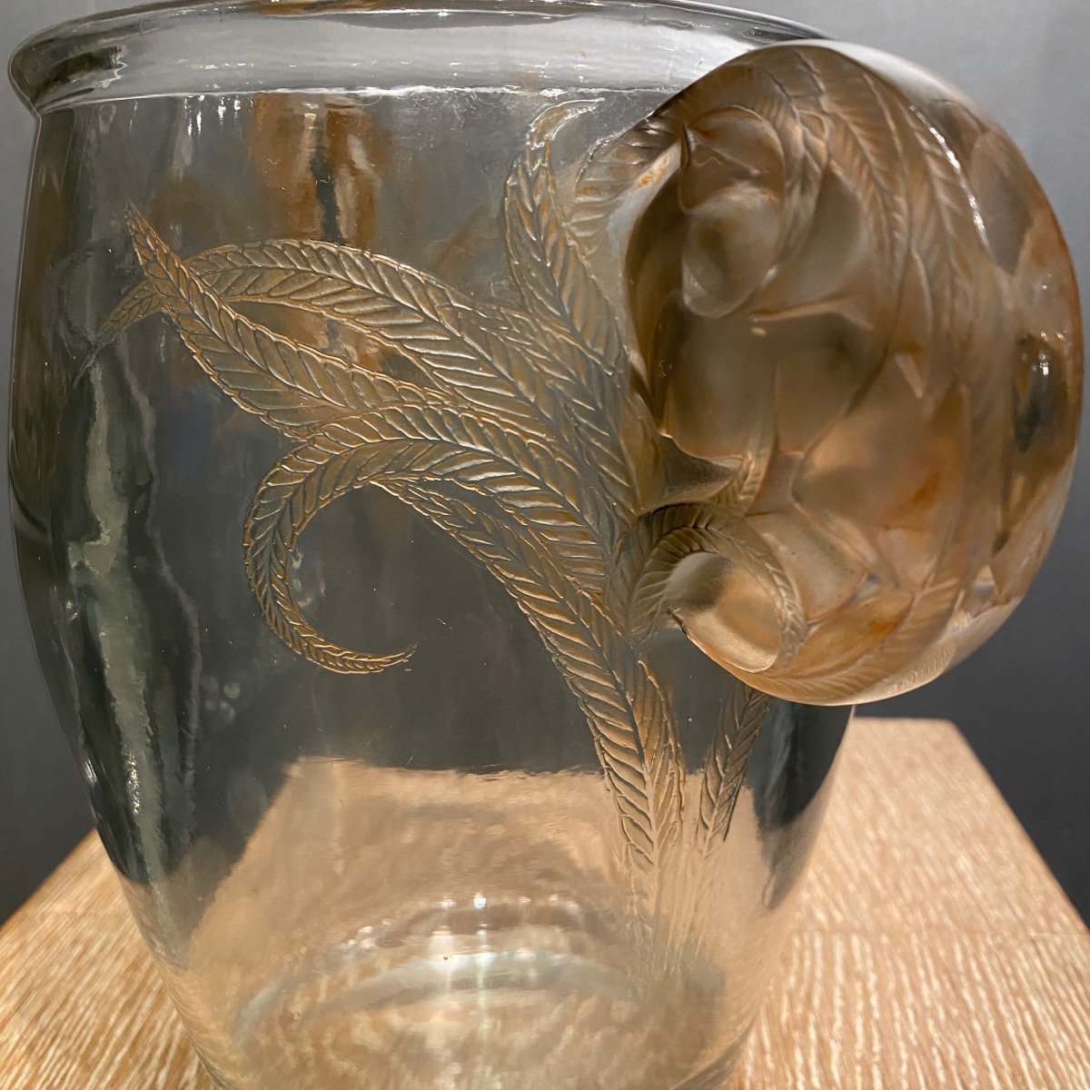 A Yvelines Glass Vase By R.lalique-photo-3