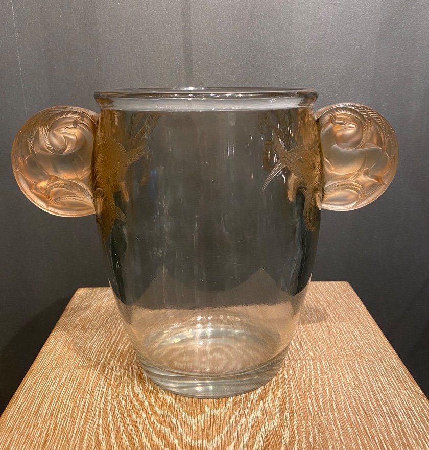 A Yvelines Glass Vase By R.lalique