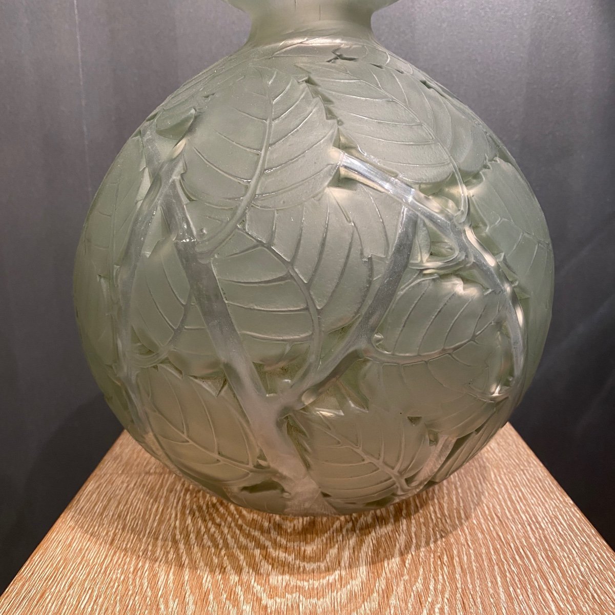 Un Vase Milan En Verre Patiné Vert De R.lalique -photo-6