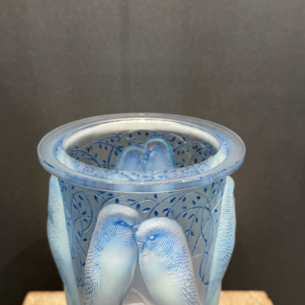 A Ceylan Vase In Opalescent Glass By R. Lalique-photo-4