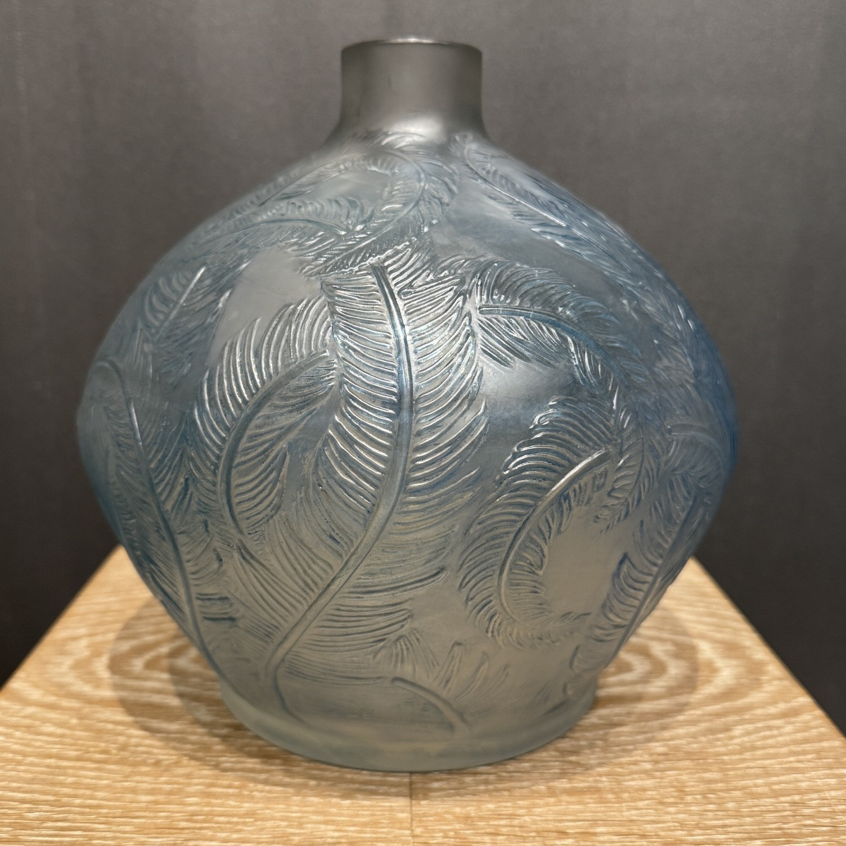 Un vase Plumes de R.Lalique -photo-2