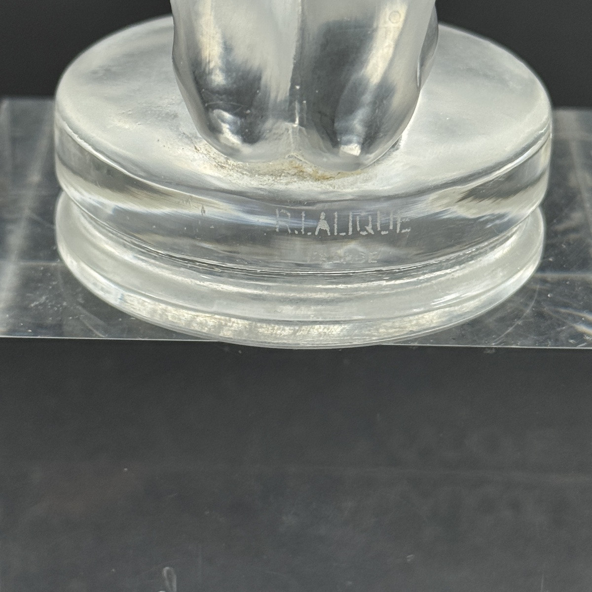 A Chrysis Mascot By R. Lalique.-photo-3