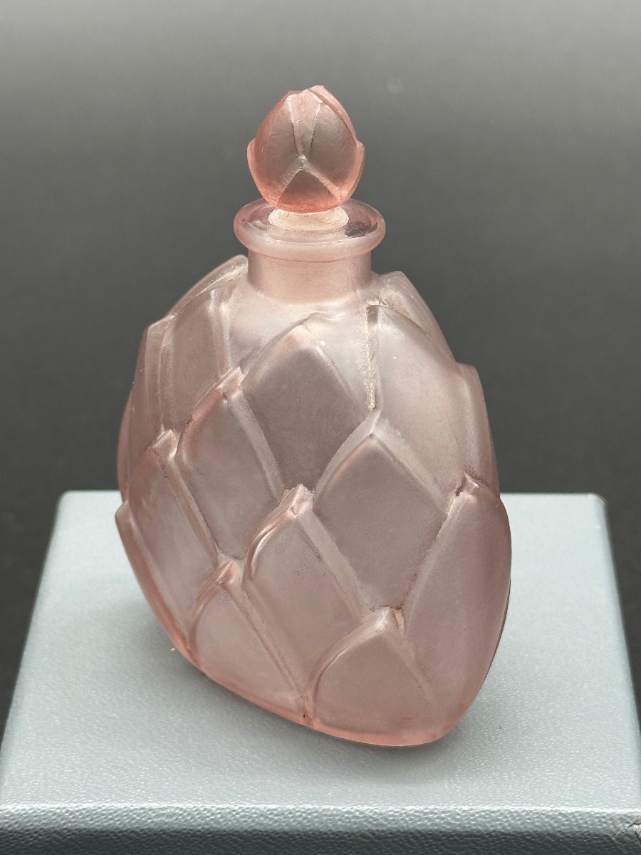 un flacon Marquila de R.lalique -photo-3