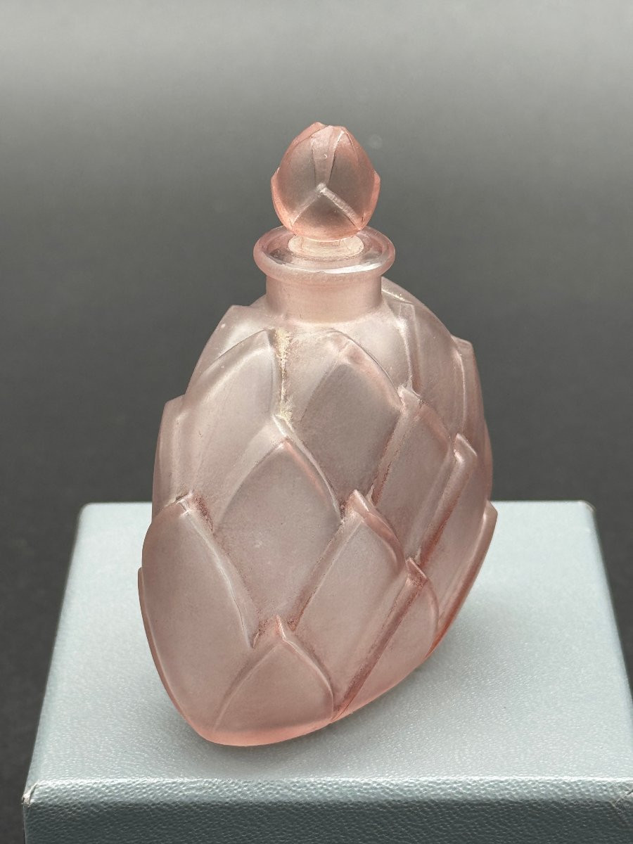 un flacon Marquila de R.lalique -photo-4