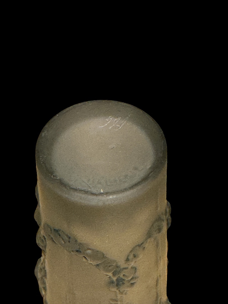 A Pan Perfum Bottle By R.lalique-photo-3