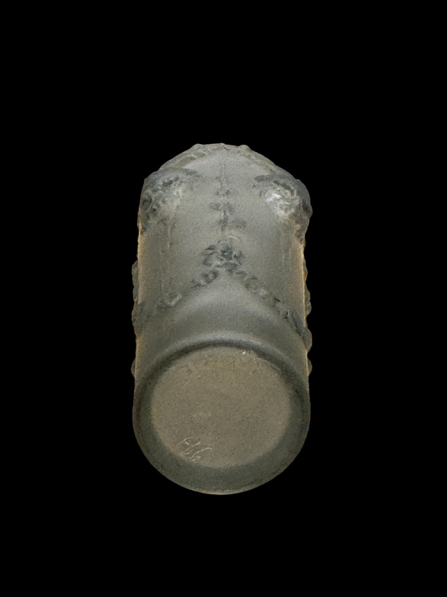 A Pan Perfum Bottle By R.lalique-photo-1