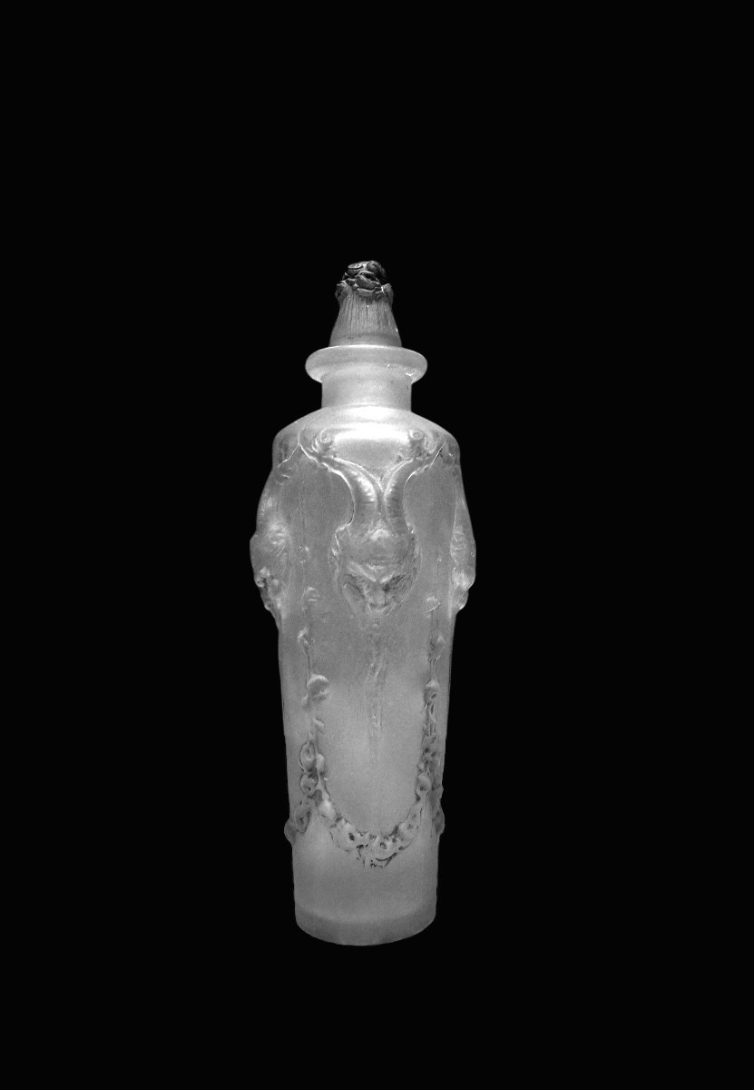 A Pan Perfum Bottle By R.lalique
