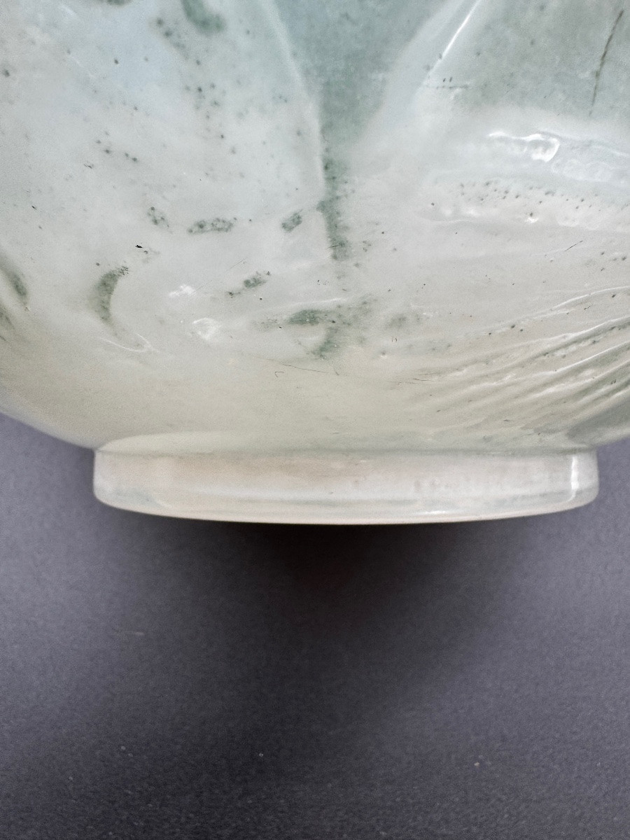 An Opalescent Poissons Vase By R. Lalique-photo-2